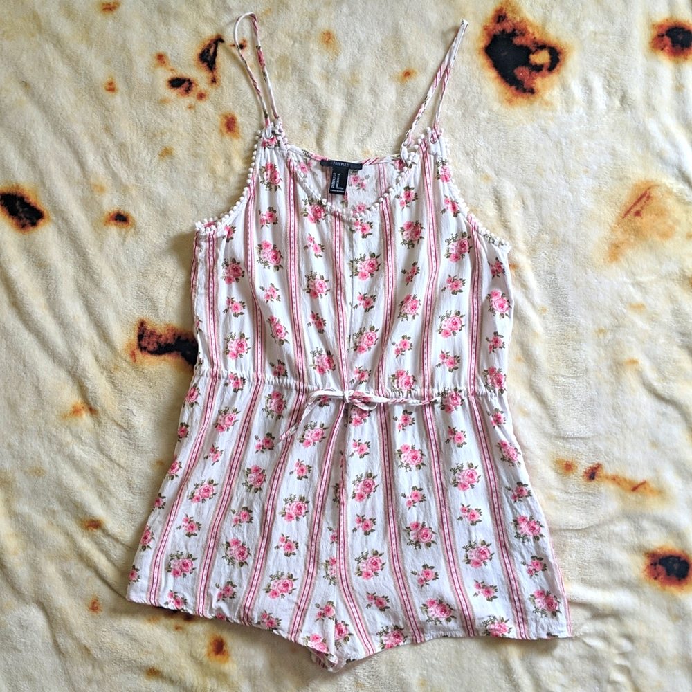 Forever 21 Floral Romper in Medium